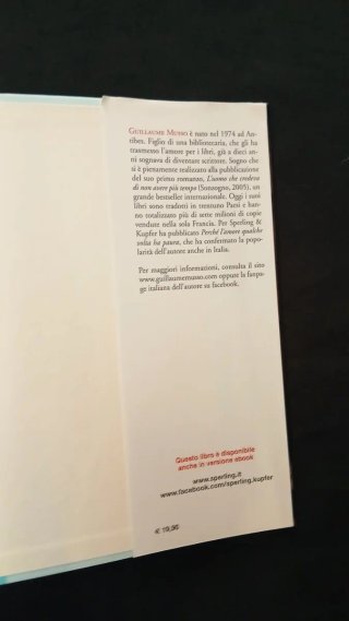 La ragazza di carta