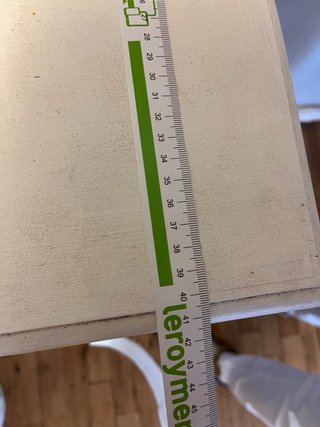Cómoda de madera blanca