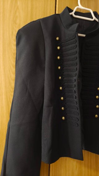 Chaqueta Estilo Napoleón Negra y Dorada