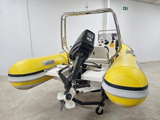 Barco semirrígido Mariner 480 CVR