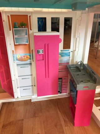 Casa Barbie con ascensor