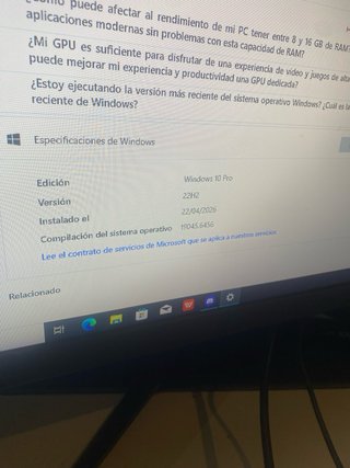 Monitor y PC Gamer