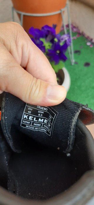 Botas de fútbol Kelme Trueno Negras Naranja