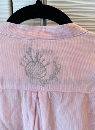 Camisa Rosa Desigual con Bordados Florales