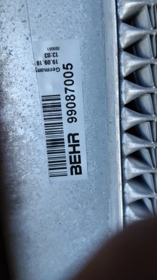Radiador de  agua nuevo BMW serie 6 compatible 630