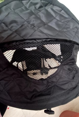 Silla de paseo negra plegable