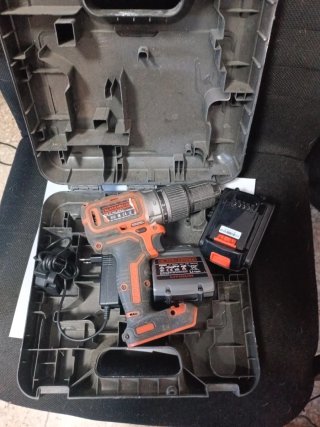 Taladro Black+Decker con maletín