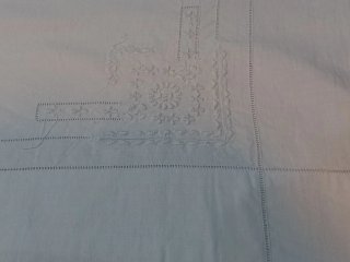 Sábanas antiguas de algodón bordadas