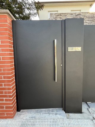 Puertas exteriores modernas