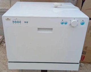 Lavavajillas pequeño blanco