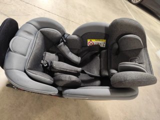 Silla de coche gris como nueva negociable