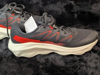 Zapatillas Salomon Negras y Rojas