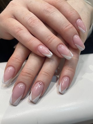 Buscamos Manicurista y Pedicurista