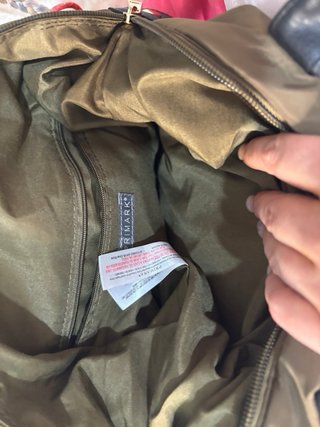 Mochila Primark verde militar y negra
