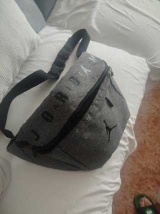 Riñonera bandolera Jordan Gris
