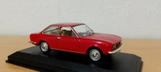 Coche Seat 124 Sport 1971 1:43
