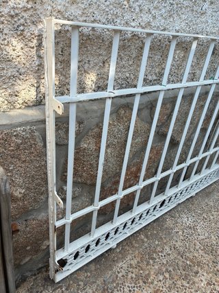 Reja de seguridad para ventana de hierro