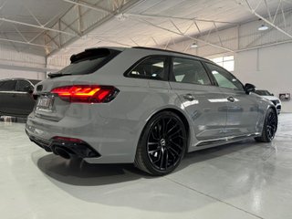Audi RS4 Avant 2021