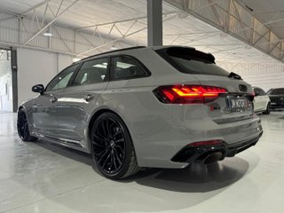 Audi RS4 Avant 2021