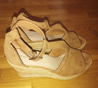 Sandalias cuña Graceland beige/marrón