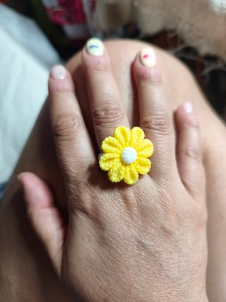 Anillos de resina con flor