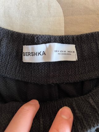 Conjunto Bershka Negro Camiseta y Pantalón Corto
