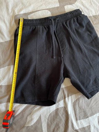 Conjunto Bershka Negro Camiseta y Pantalón Corto