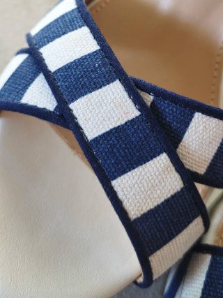 Sandalias de tacón a rayas Talla 38
