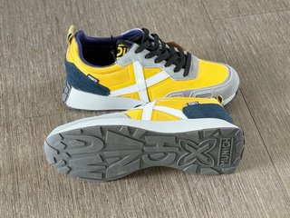 Zapatillas Munich Amarillas y Grises