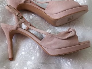 Zapatos de piel auténtica de tacón Ezzio mujer