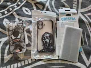 Funda y Protector iPhone 16 Marvel