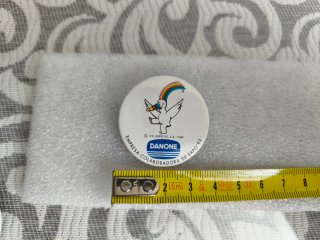 2 Chapas Danone  Curro Expo 92 Sevilla
