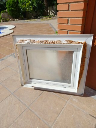 Ventana aluminio practicable y abatible
