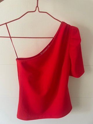Camiseta Sfera Talla S/M Roja Asimétrica