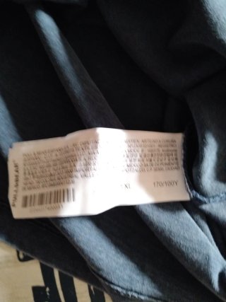 Camiseta Pull and Bear mujer Talla XL.