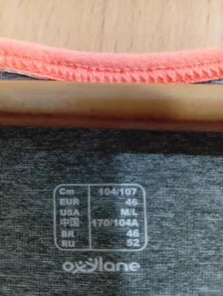 Camiseta deportiva mujer gris y rosa