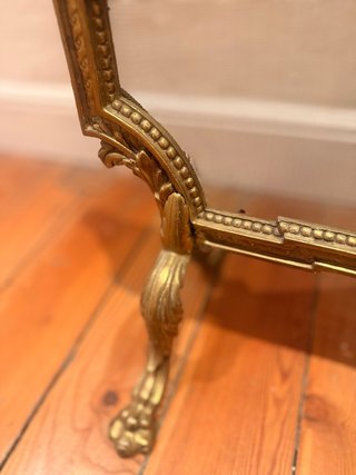 Pantalla chimenea estilo Luis XII bronce dorado.