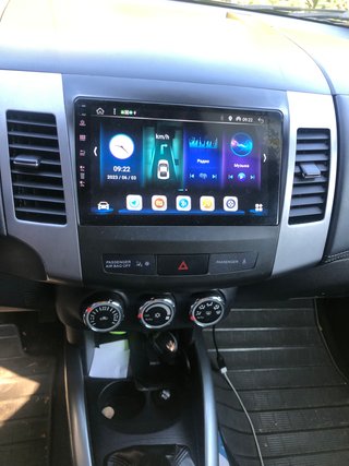 Mitsubishi Outlander 2010