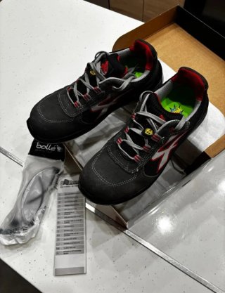 Botas de seguridad U-Power grises y rojas