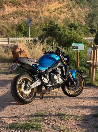 Yamaha XSR900 blue legend 2024 A2