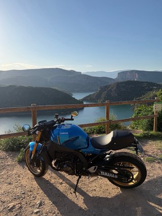 Yamaha XSR900 blue legend 2024 A2