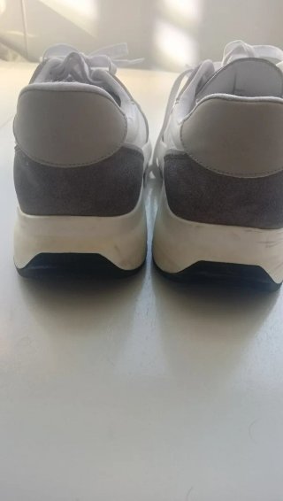 Zapatillas deportivas hombre grises y blancas