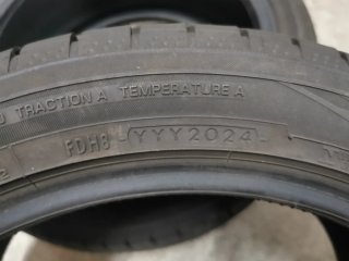 Yokohama 225/45/17 Neumático