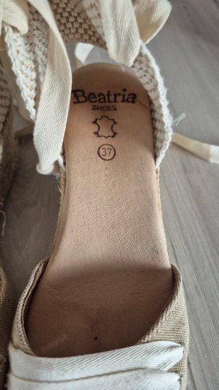 Cuñas de esparto. Talla 37