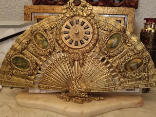 Reloj abanico bronce antiguo con peana