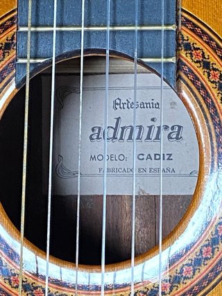 Guitarra clásica Admira Modelo Cadiz