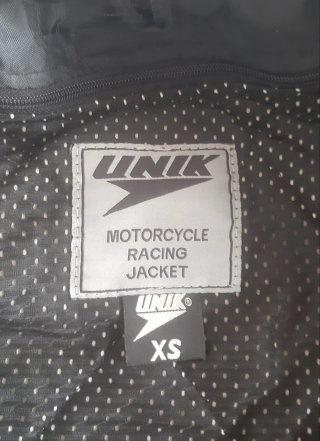 Chaqueta moto UNIK y guantes a juego