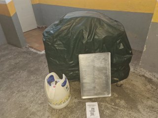 Barbacoa de gas negra