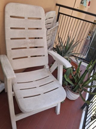 Coppia sdraio vintage da balcone robuste