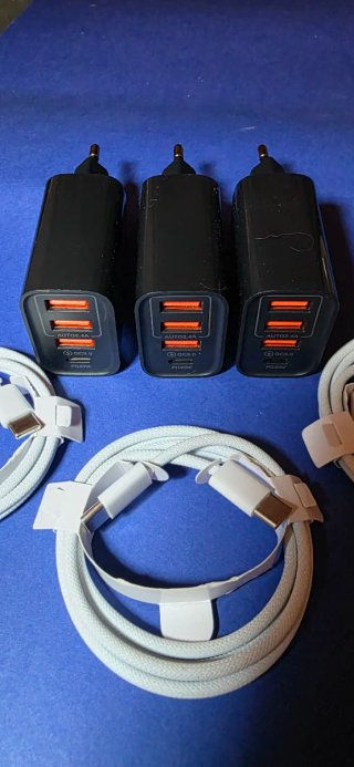 Set di 3 Caricatori Multiporta + 3 Cavi USB-C